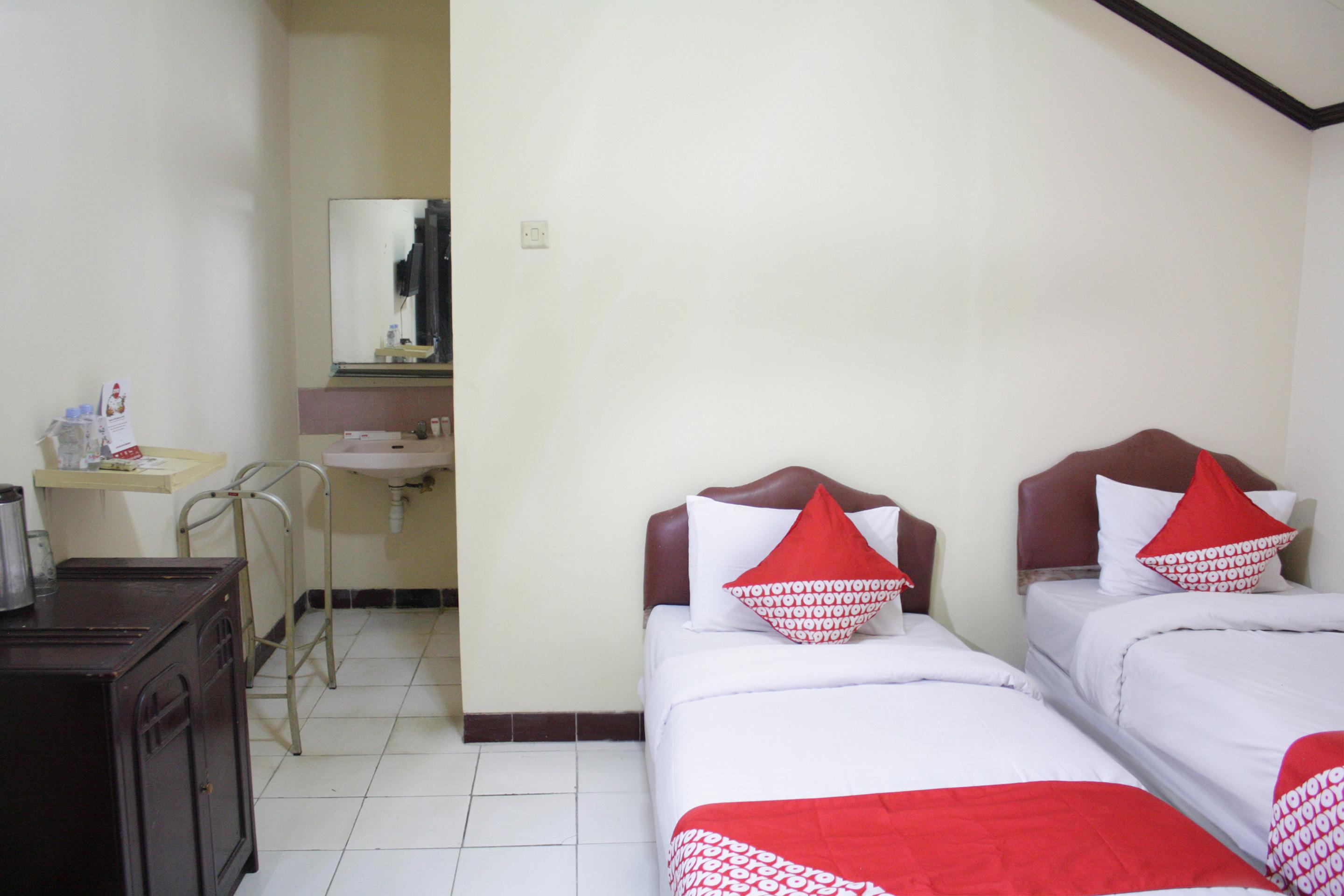Vaccinated Staff - Oyo 181 Wisma Bintang Jakarta Exterior photo